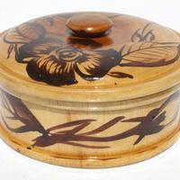 Round wooden box